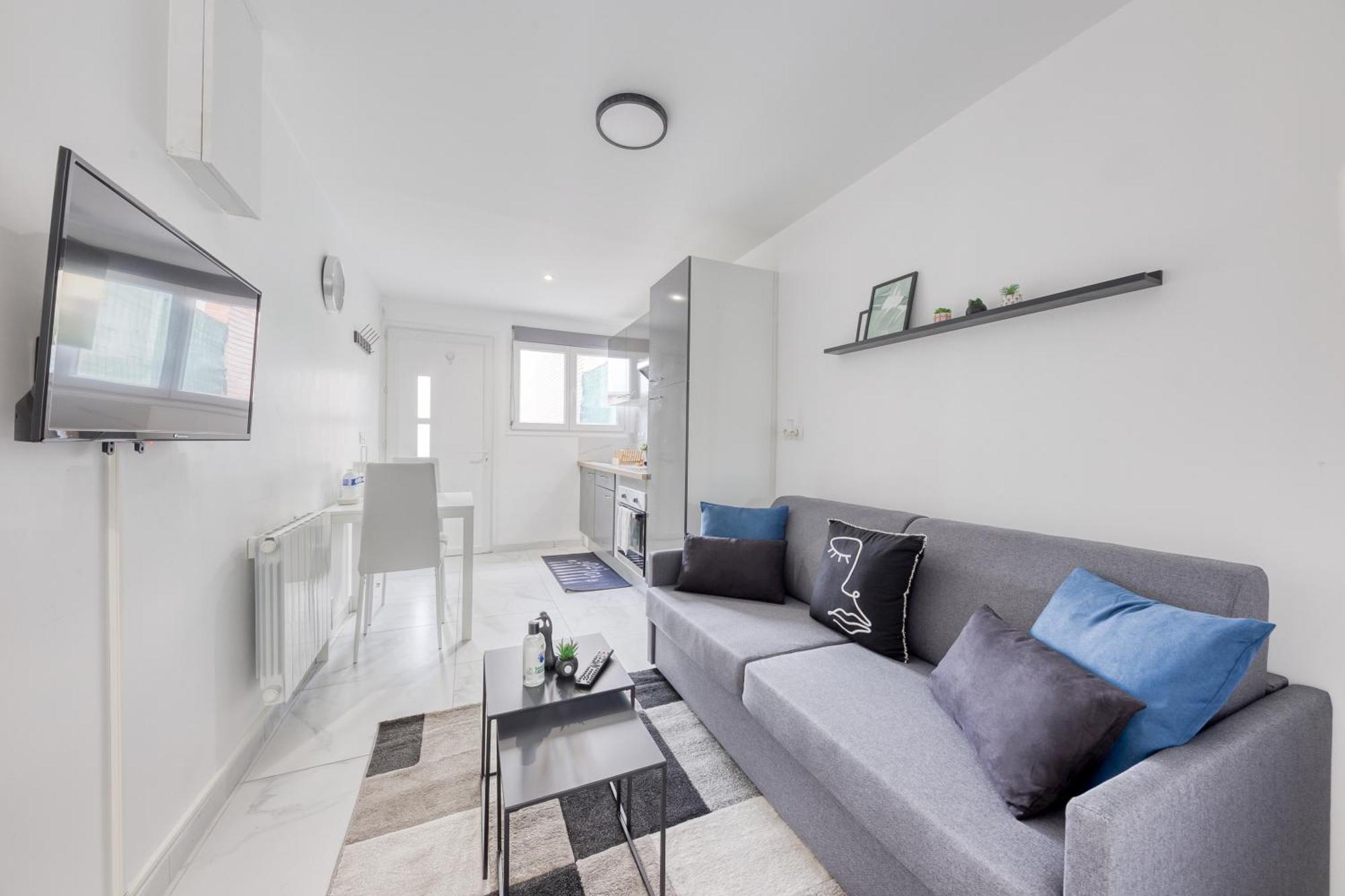 Appartement - 4 Personnes - Parking Prive - Metro 7 - Rer B La Courneuve Exteriör bild