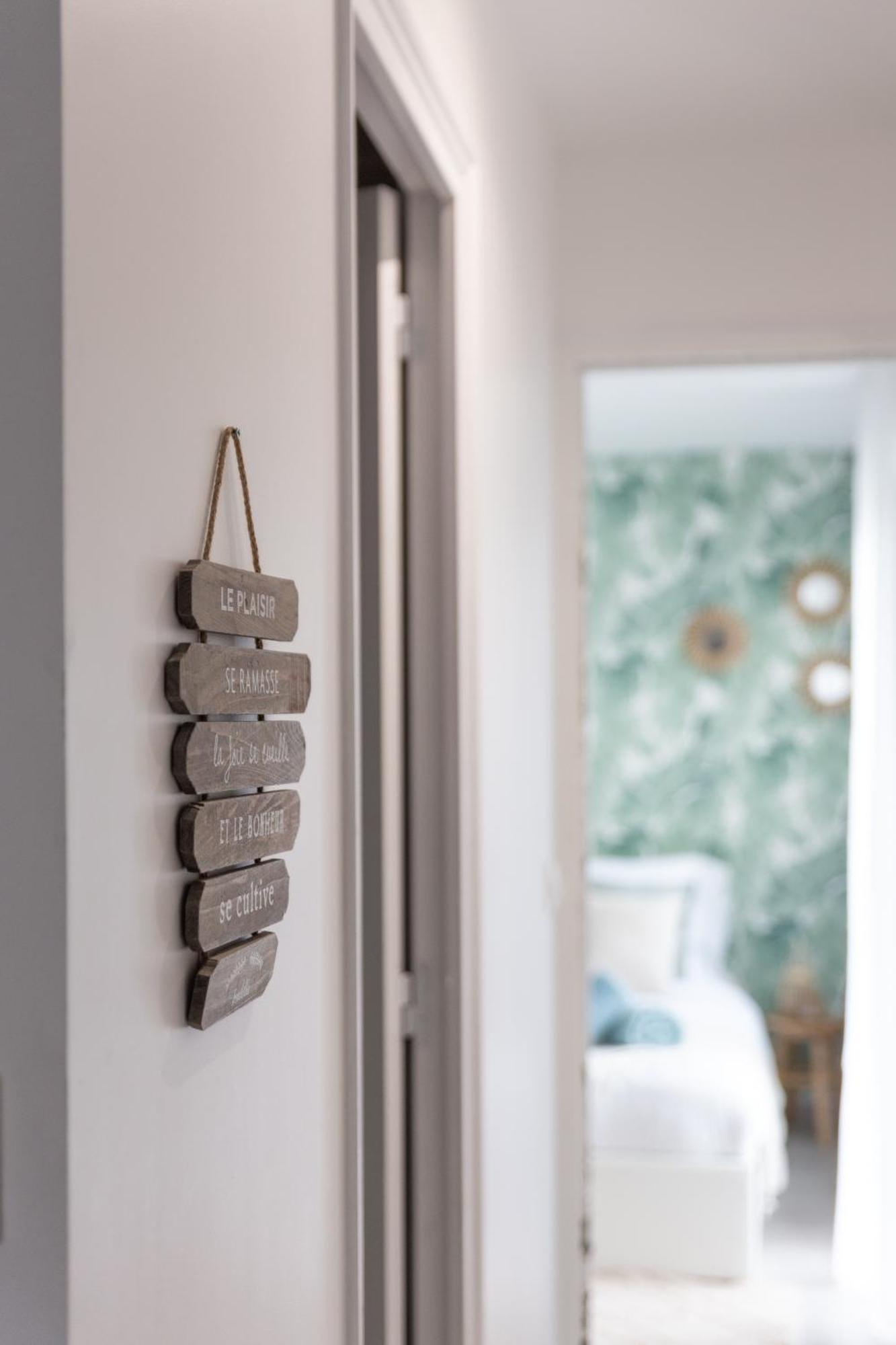Appartement - 4 Personnes - Parking Prive - Metro 7 - Rer B La Courneuve Exteriör bild