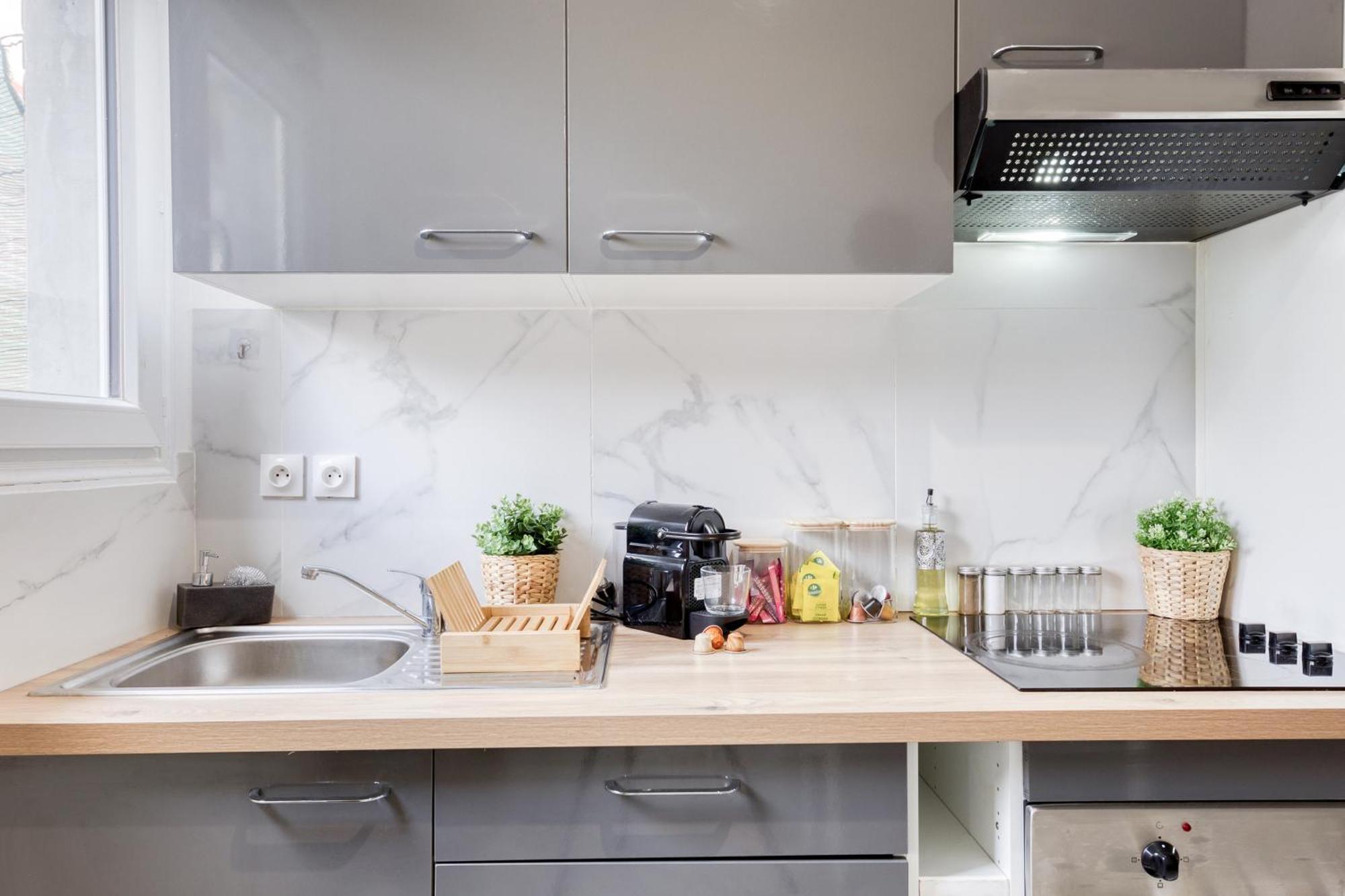 Appartement - 4 Personnes - Parking Prive - Metro 7 - Rer B La Courneuve Exteriör bild